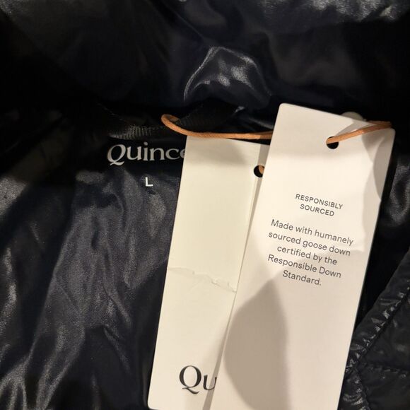 NWT Quince Women Responsible Down Cropped Puffer Jacket Shiny Black 700+Fill MED - Picture 6 of 10